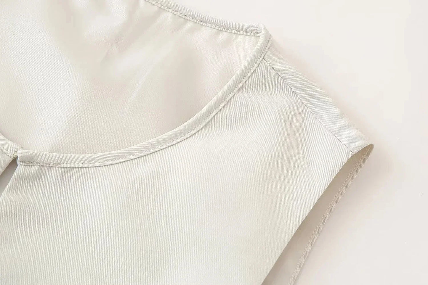 White candid bands vest