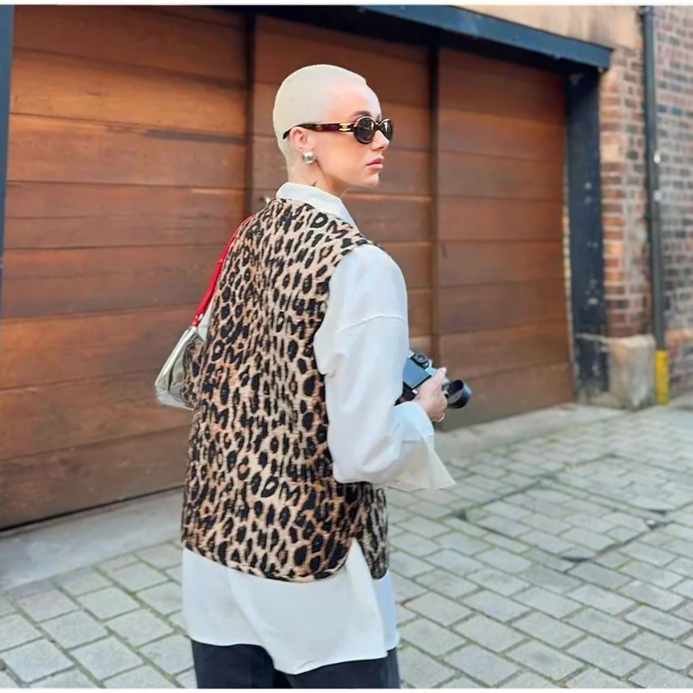 Animalier sleeveless jacket